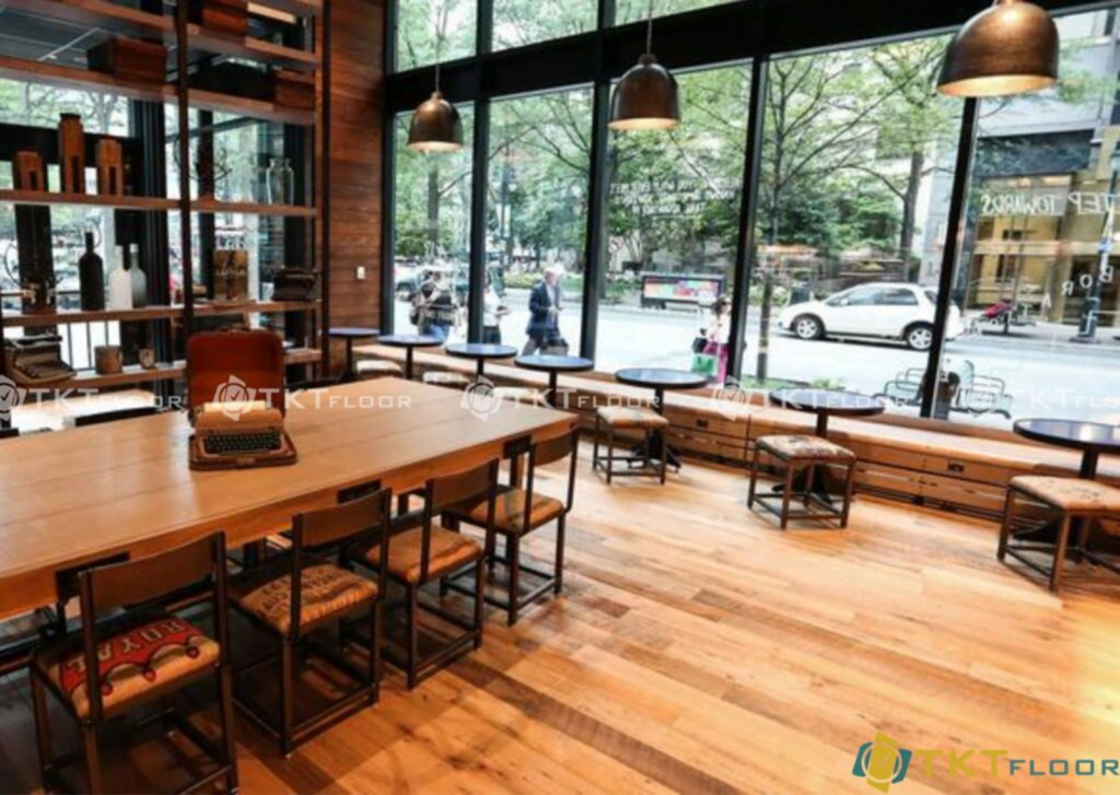 Image of wooden floor café